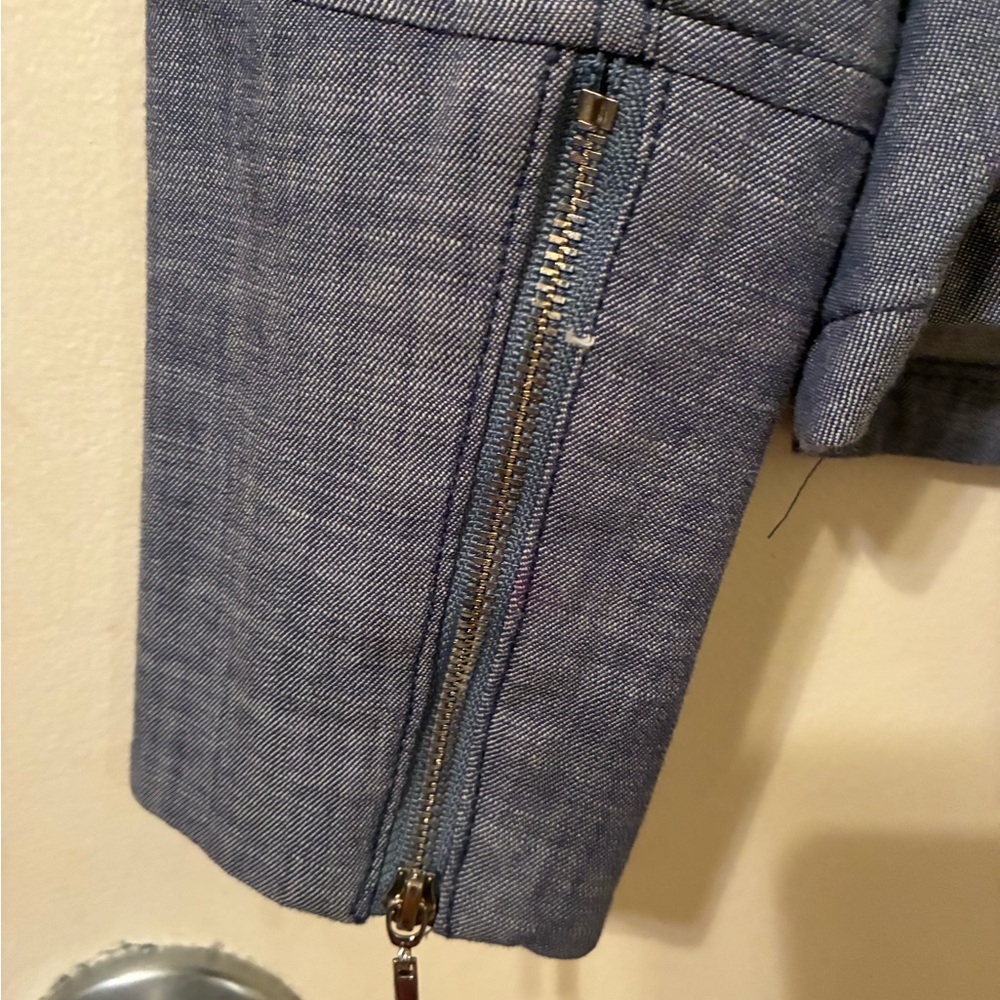 White House Black Market Chambray Moto-Style Jacket-EUC Sz 0 Petite Zippers - Picture 7 of 10
